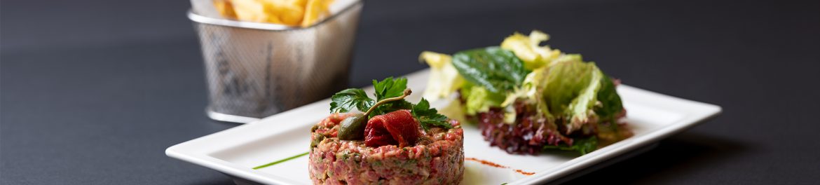 Tartare de boeuf Américain préparé la table de frank restaurant steinfort restaurant luxembourg Gault et Millau